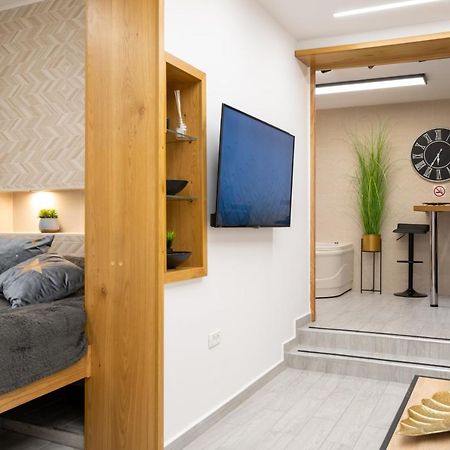 Romsuites - Amazing Atmosphere, Baha'I Gardens Main Street, German Colony Haifa Bagian luar foto